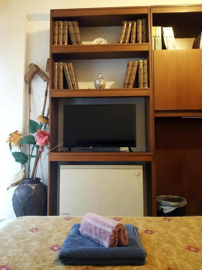 Beautiful Apartment -Up To 4 Guests- Close To City Centre! Thessaloniki Griechenland