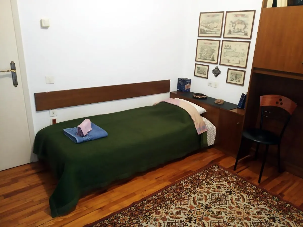 Beautiful Apartment -Up To 4 Guests- Close To City Centre! Thessaloniki