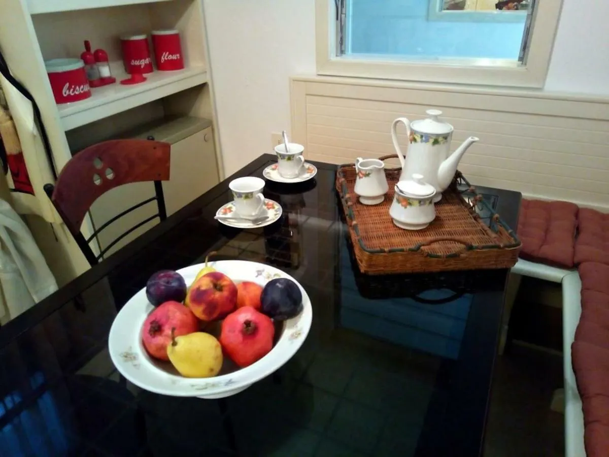 Beautiful Apartment -Up To 4 Guests- Close To City Centre! Thessaloniki Griechenland