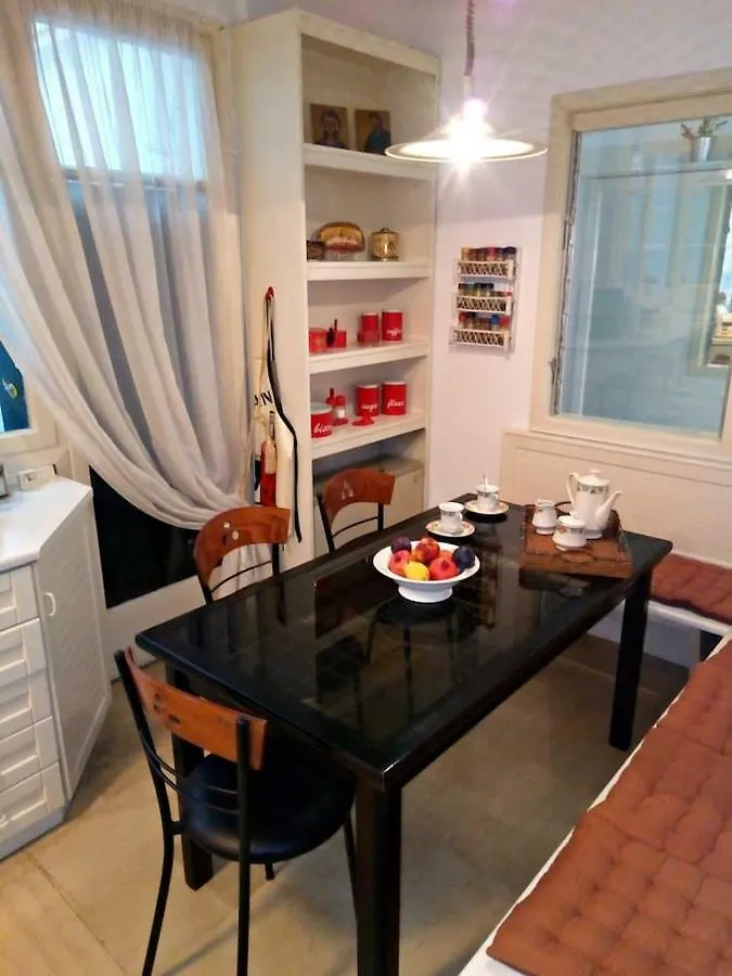 Beautiful Apartment -Up To 4 Guests- Close To City Centre! Thessaloniki